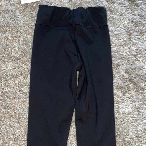 Uniqlo black athletic leggings 3-4 - Picture 4 of 4